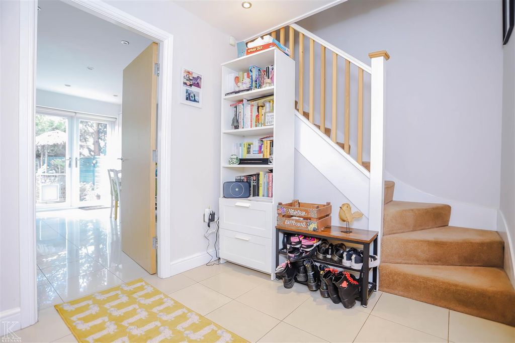 Property photo 2 of 38 22.Jpg