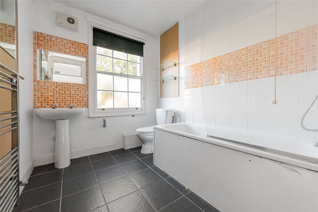 Property photo 3 of 6 Picture No. 06