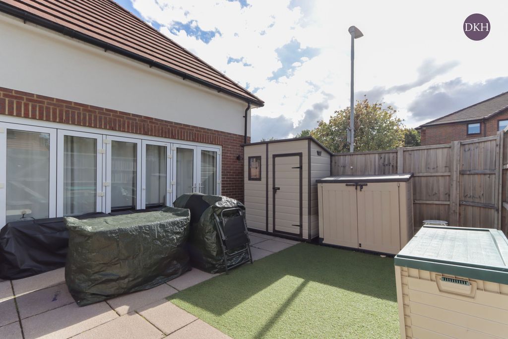 Property photo 3 of 7 Picture No. 06