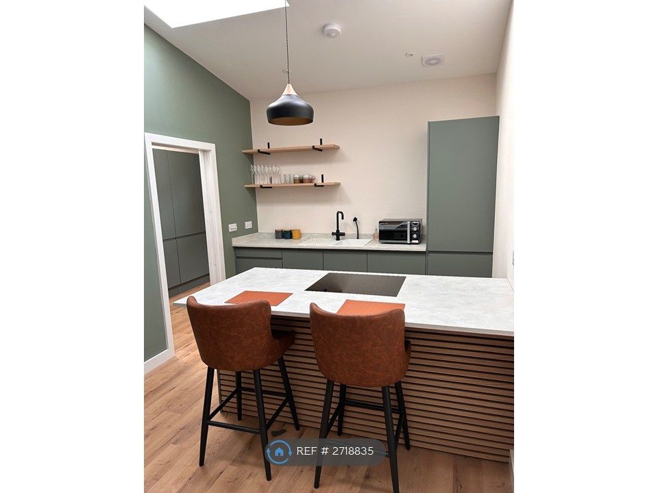 Property photo 1 of 9 Kitchen