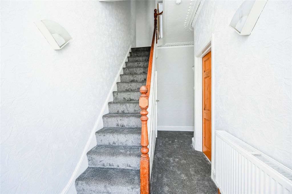 Property photo 2 of 17 Picture No. 20