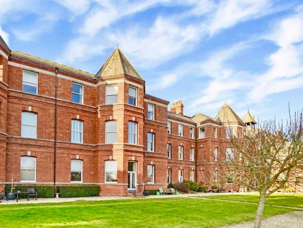 Property photo 1 of 8