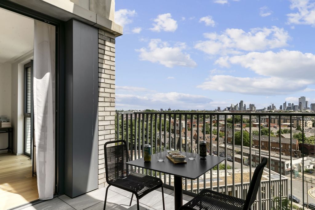 Property photo 2 of 9