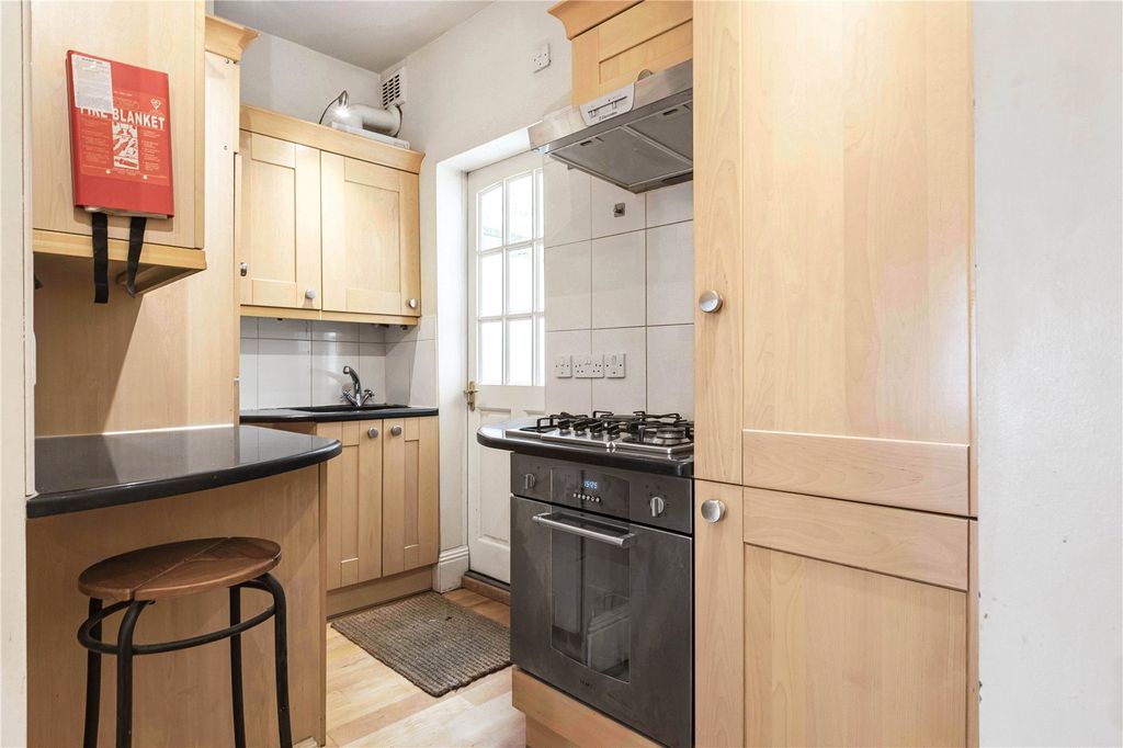 Property photo 2 of 15 Kitchen