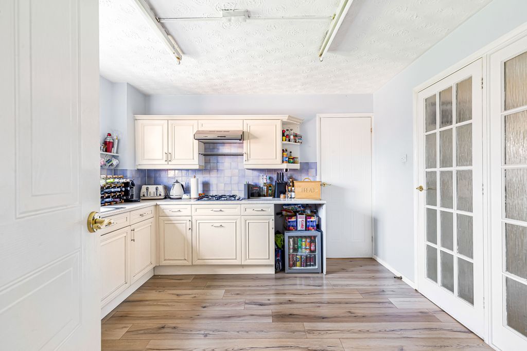 Property photo 3 of 25 675090