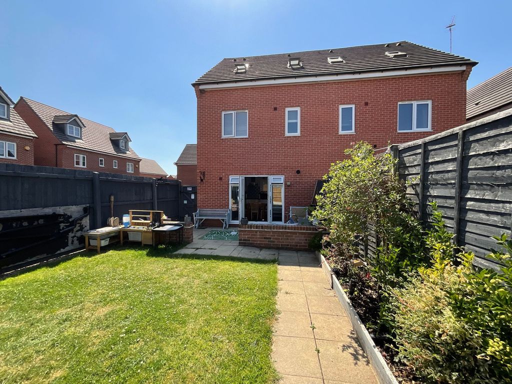 Property photo 3 of 11