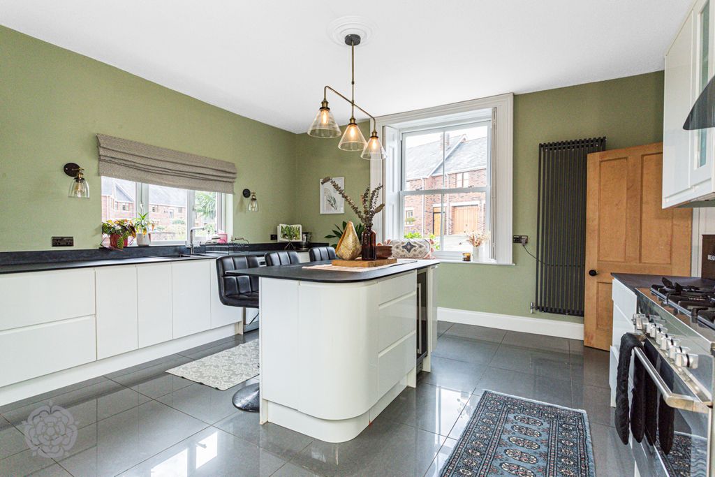 Property photo 2 of 45 Picture No. 42