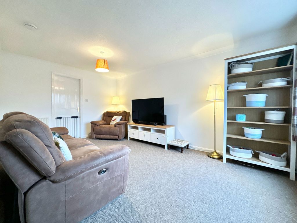 Property photo 3 of 21