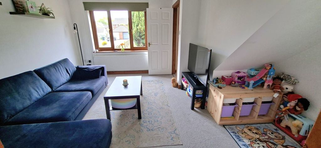 Property photo 3 of 11