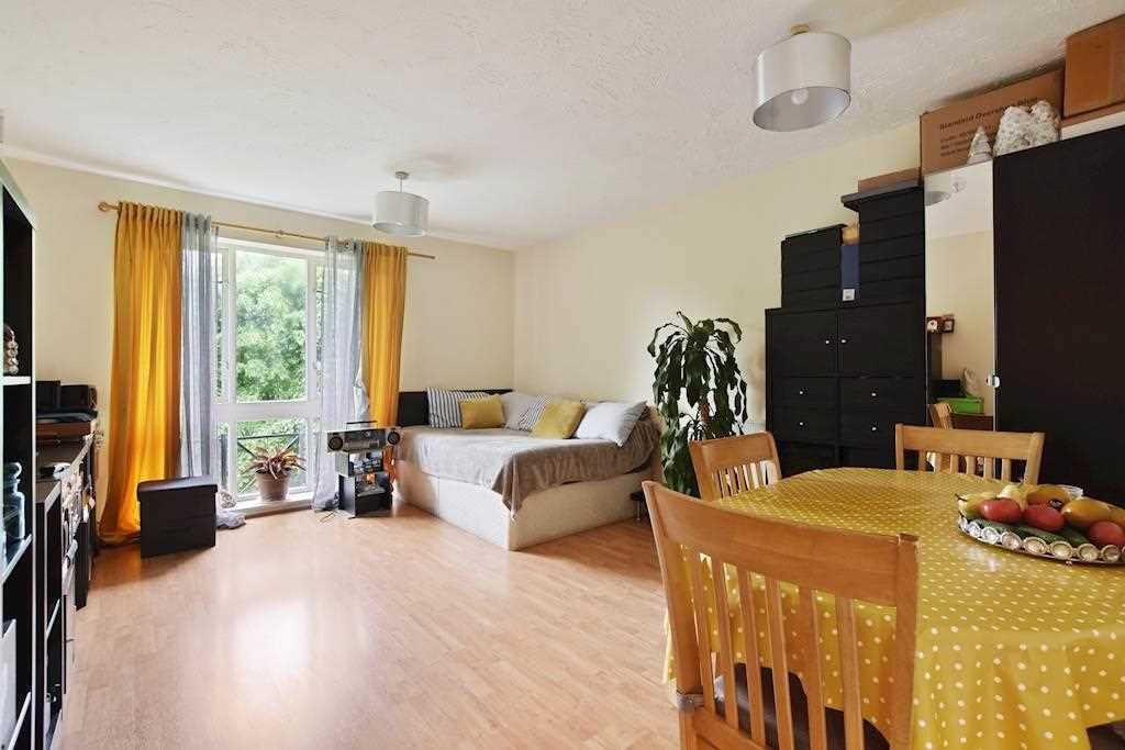 Property photo 3 of 12 Lounge/ Diner