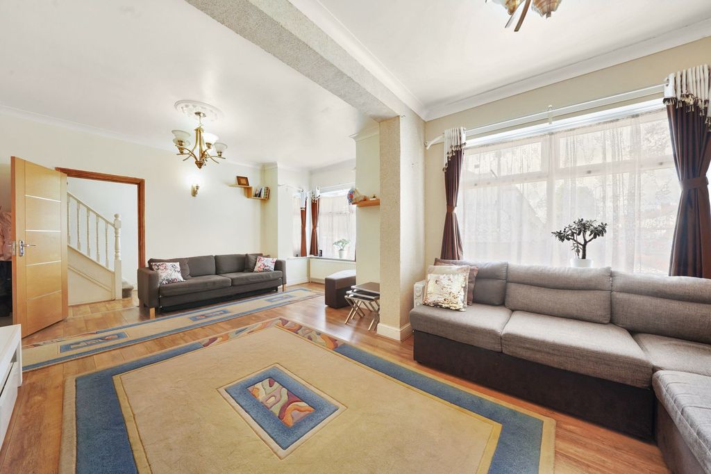 Property photo 2 of 15