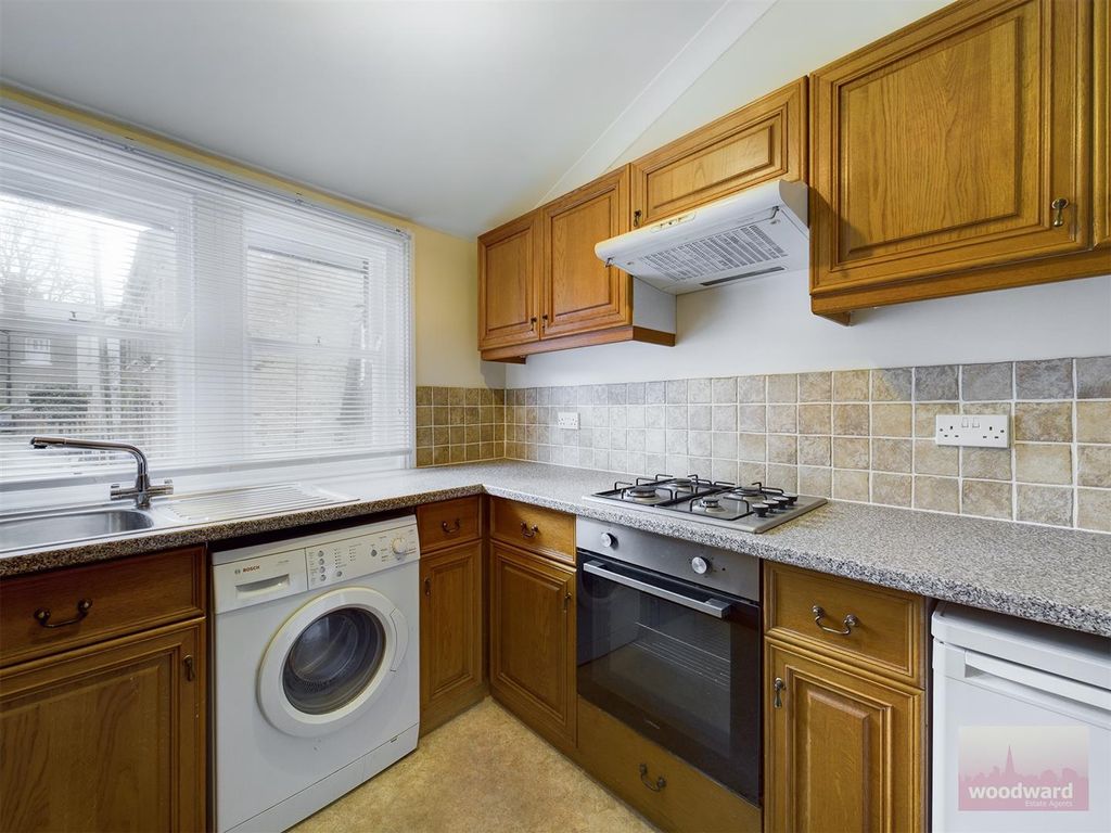 Property photo 2 of 10 Cam01320G0-Pr0037-Still007.Jpg