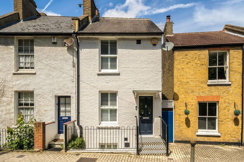 Property photo 1 of 10