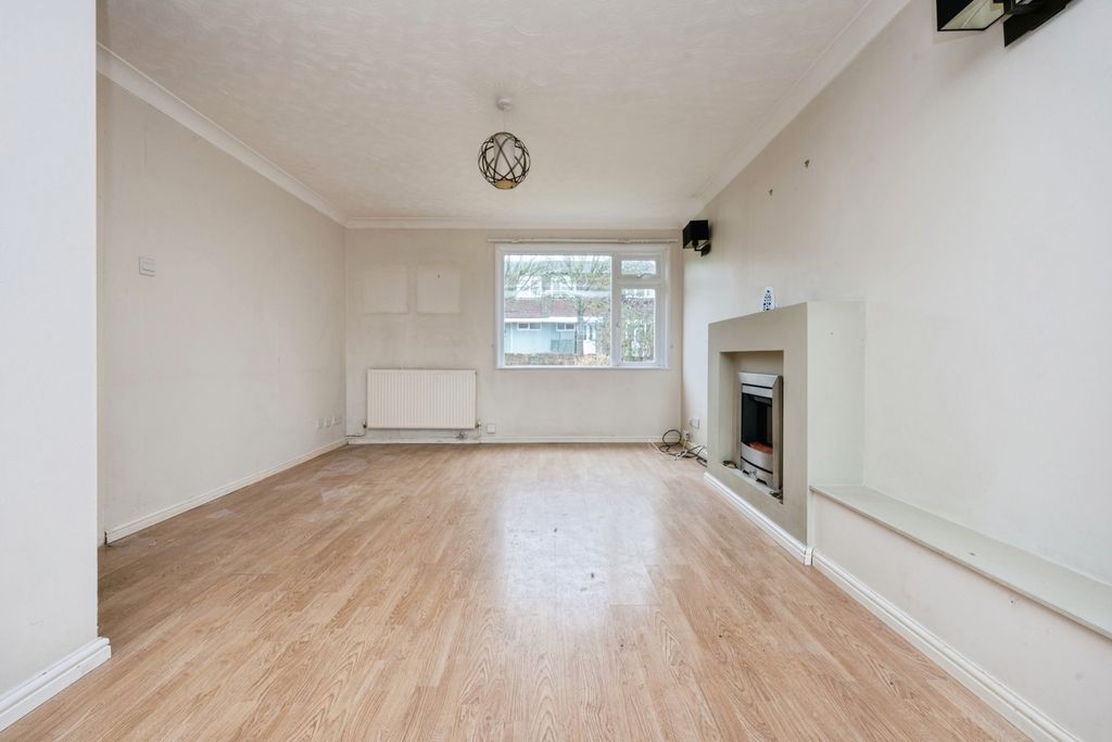 Property photo 3 of 20 Pbox-Img.Jpg