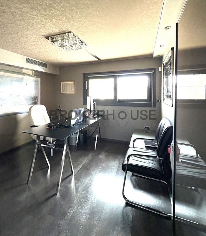Property photo 3 of 37