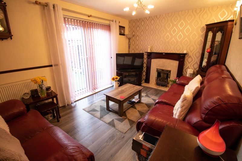 Property photo 2 of 12 Lounge