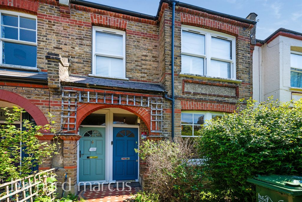 Property photo 1 of 12
