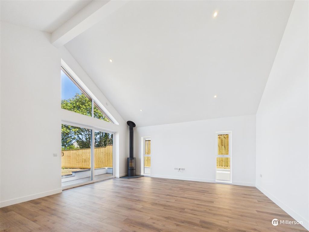 Property photo 2 of 16 Open Plan Lounge Area