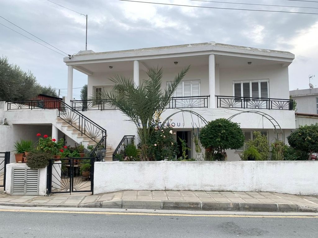 Property photo 1 of 16