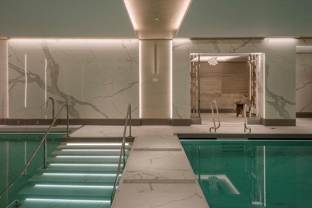 Property photo 3 of 4 Southbank Place Swim