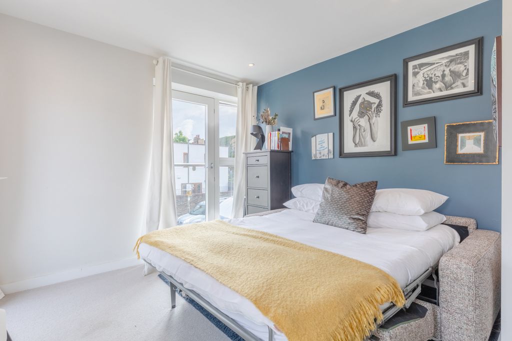 Property photo 1 of 53