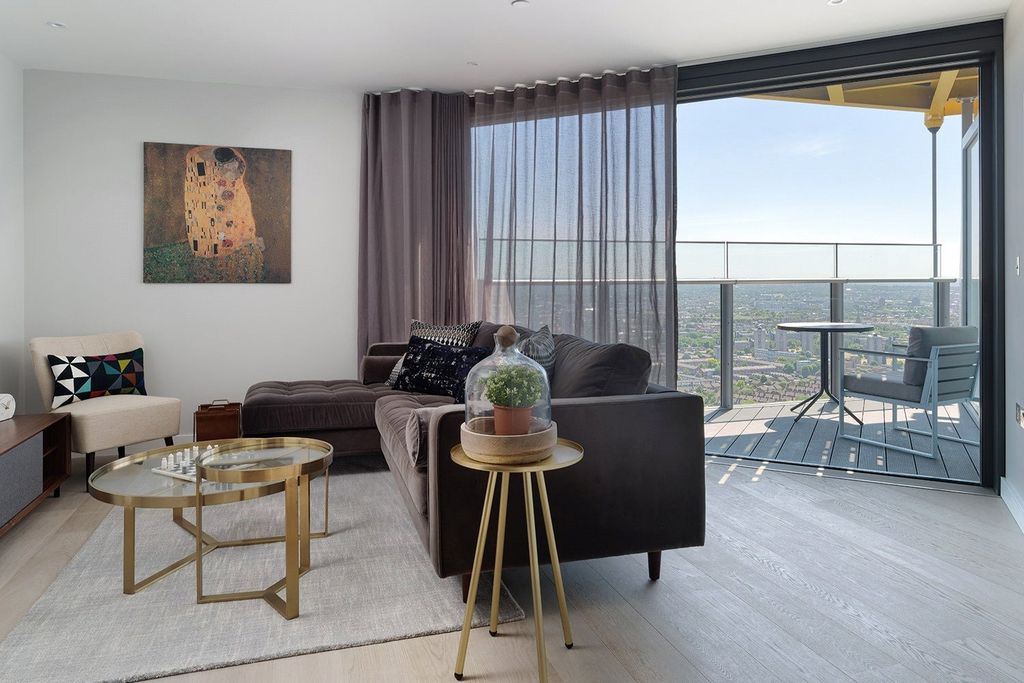 Property photo 1 of 17 Picture No. 02