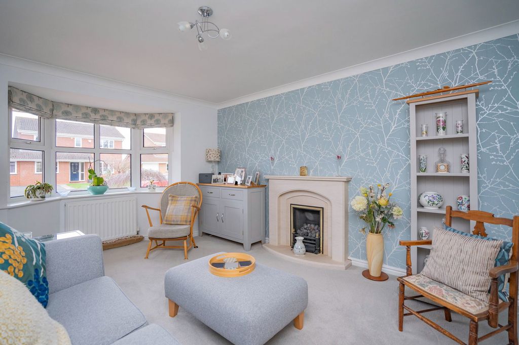 Property photo 3 of 23