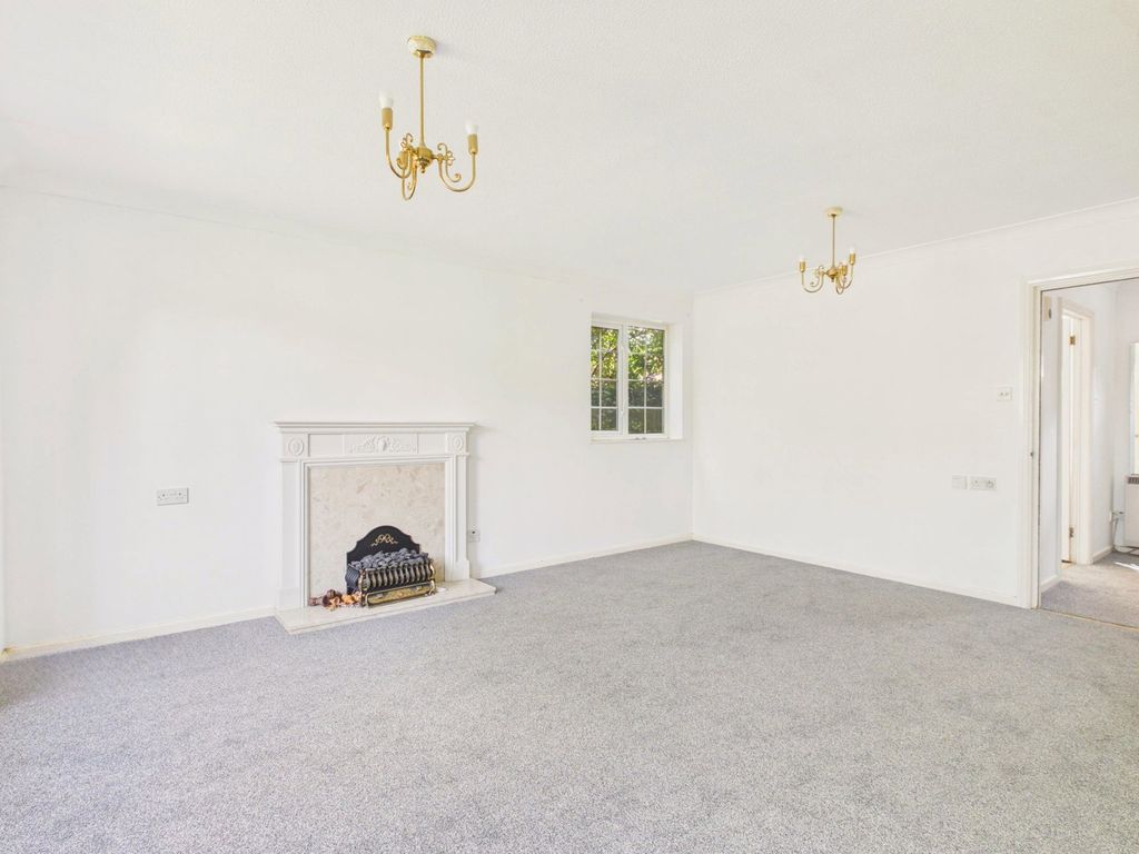 Property photo 3 of 11