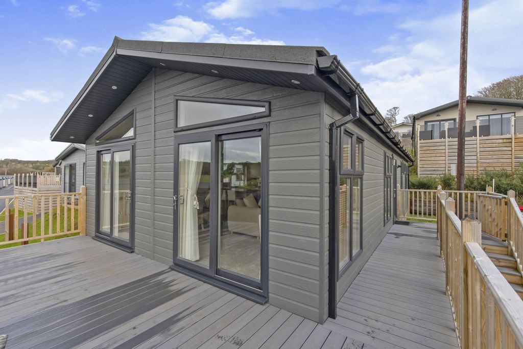 Property photo 1 of 15 Photography