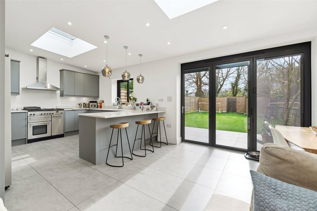 Additional image 5 of 3 bed maisonette for saleBroad Lane, Hampton TW12