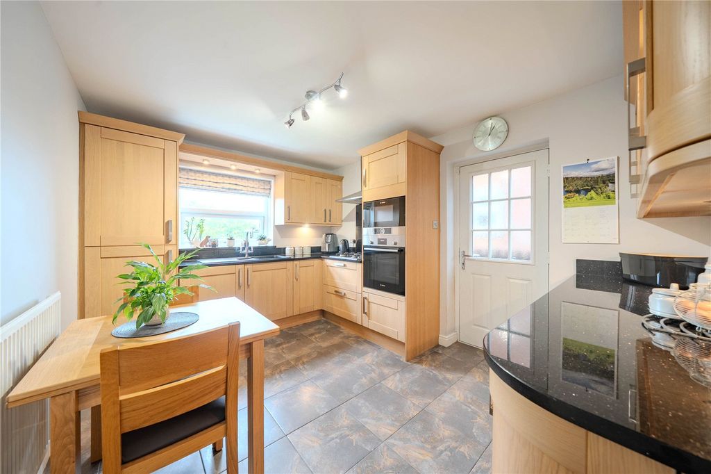 Property photo 3 of 19 Picture No. 01