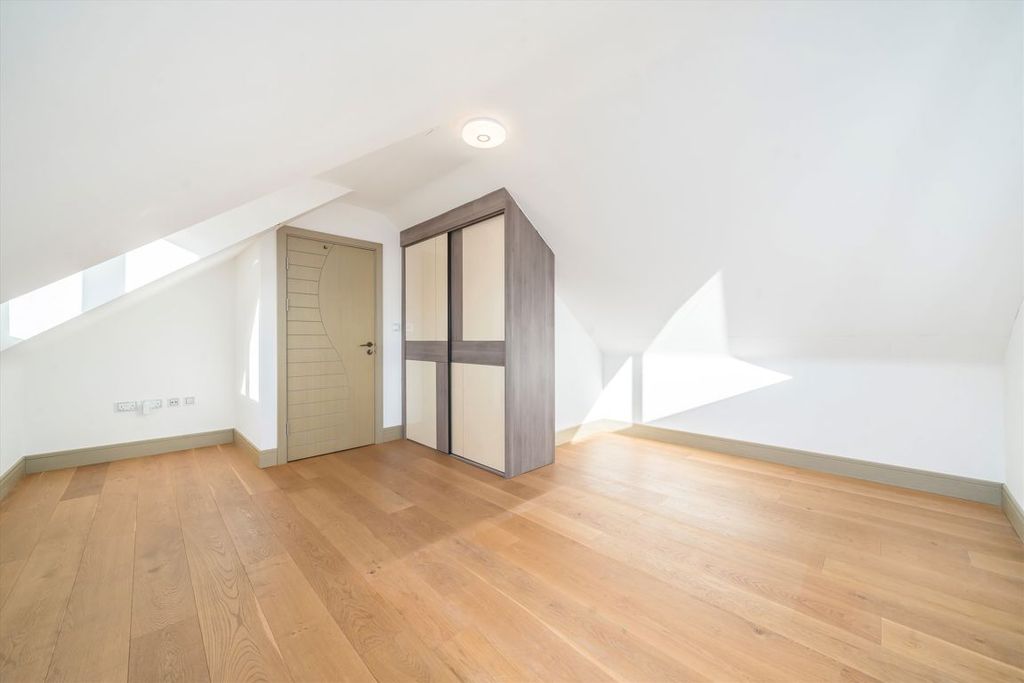 Property photo 2 of 5