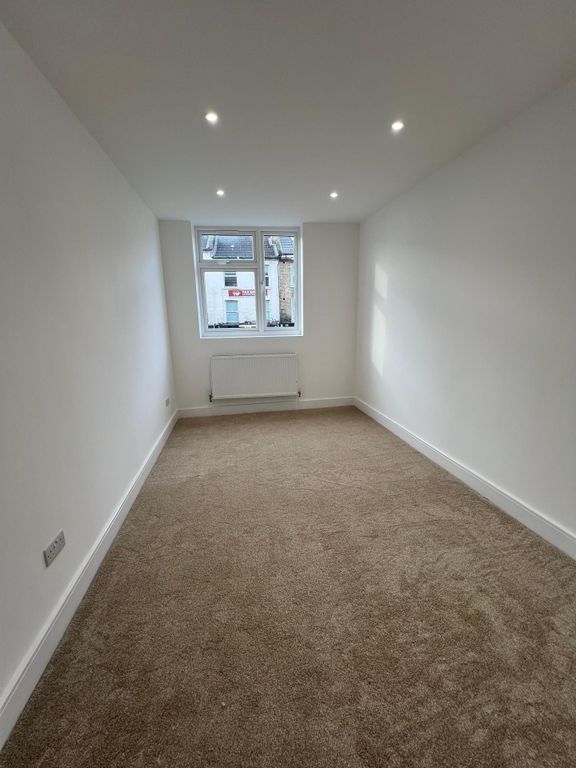 Property photo 3 of 17 Photo 2