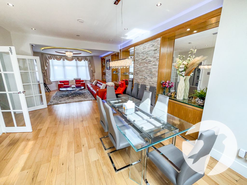 Property photo 2 of 30 Picture No. 14