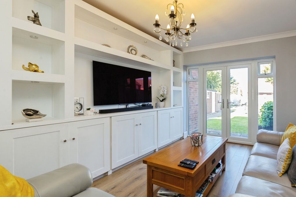 Property photo 3 of 19 Pbox-Img.Jpg