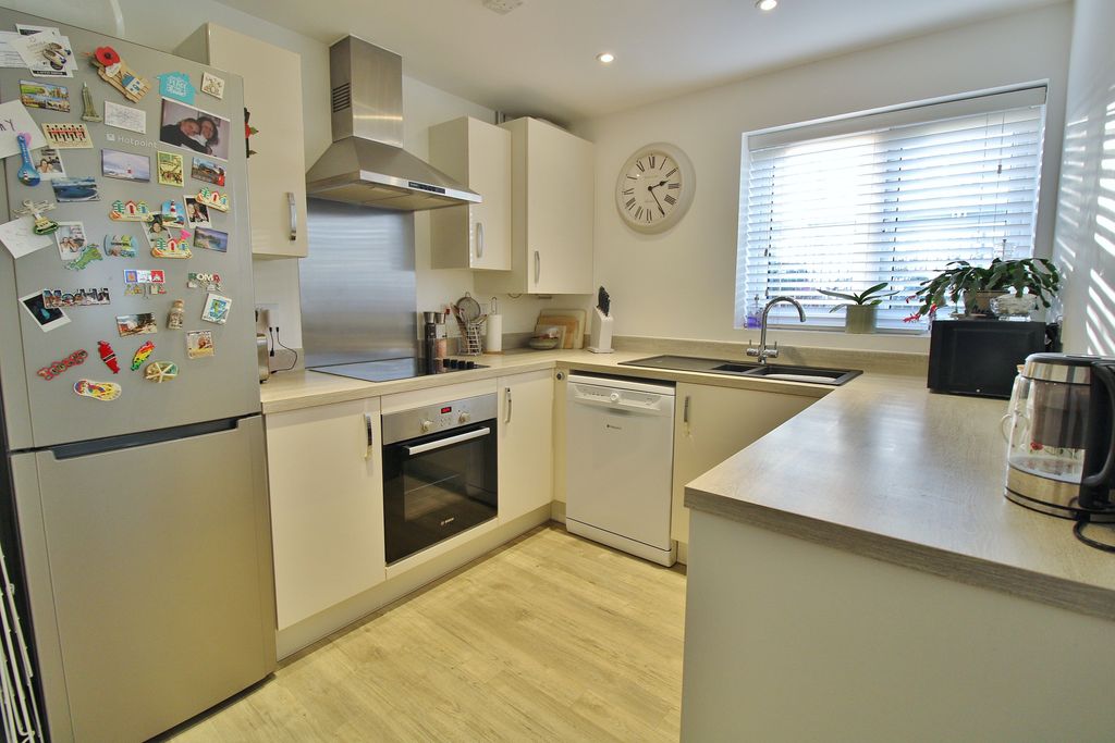 Property photo 3 of 9