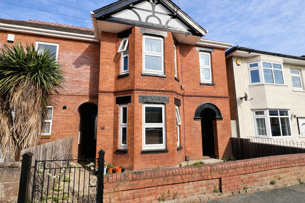 Property photo 1 of 11 Front