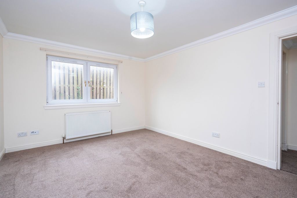 Property photo 2 of 17 45 Newlands Court, Bathgate, Eh48 2Gd (12)