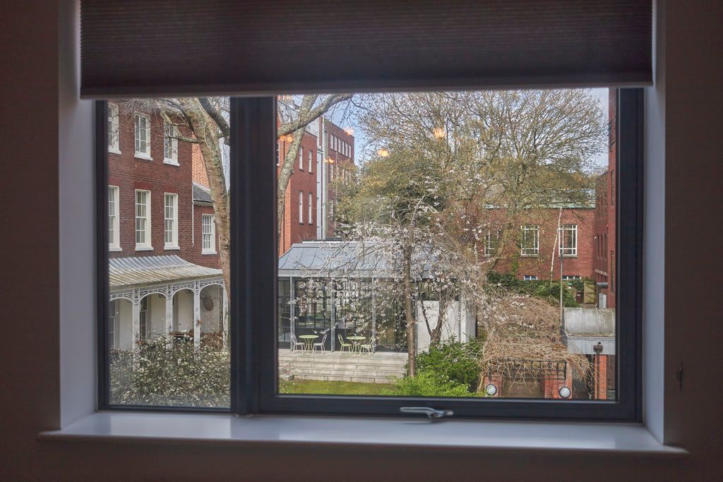 Property photo 3 of 13 Outlook