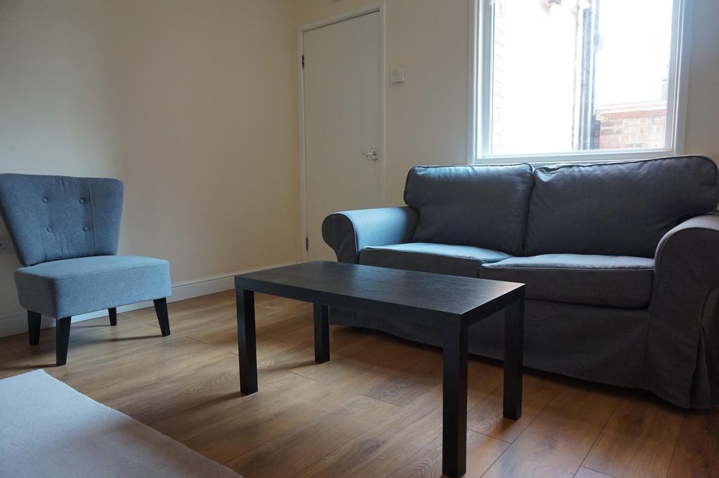 Property photo 3 of 9 Dsc08768