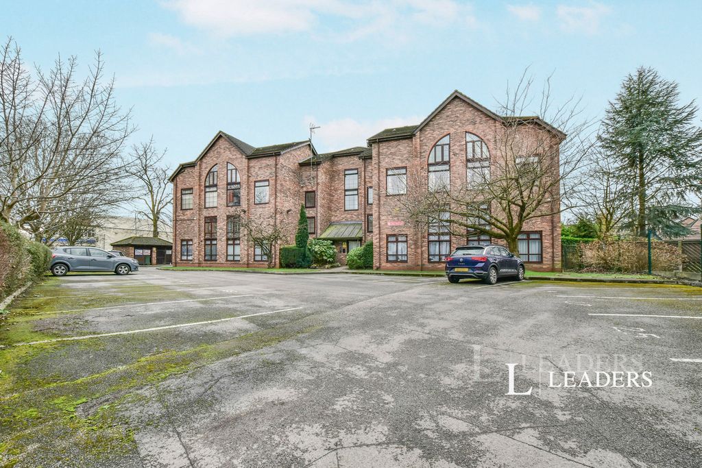 Property photo 1 of 15 External