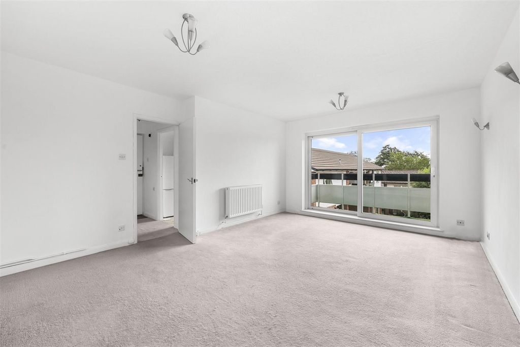 Property photo 3 of 18 4D4A3191.Jpg
