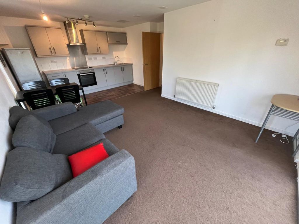 Property photo 2 of 11 Lounge