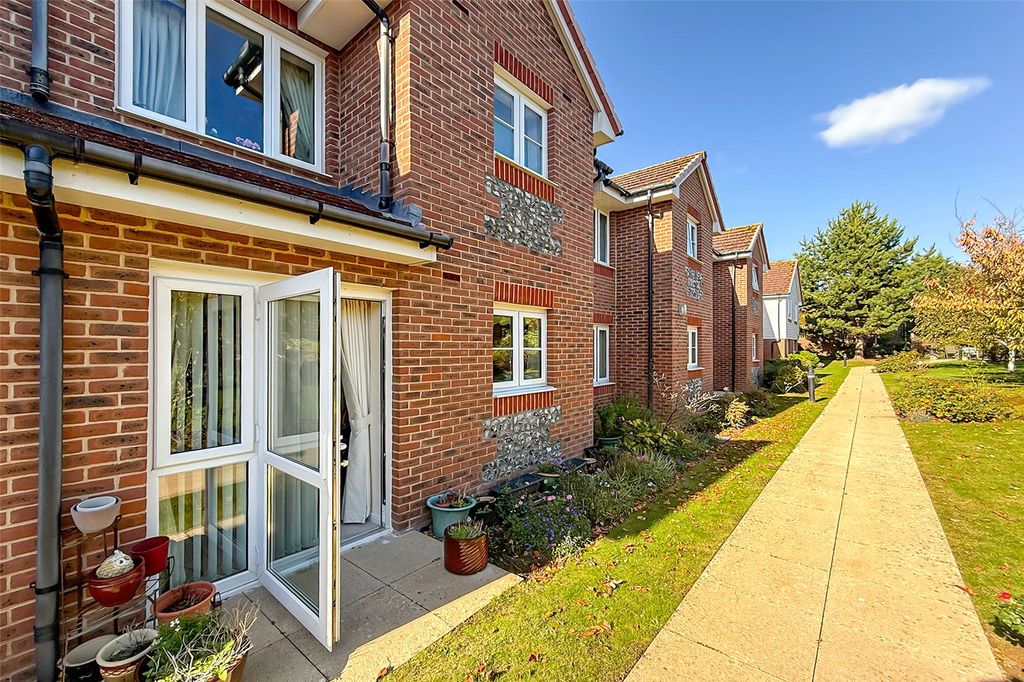 Property photo 1 of 12 Picture No. 04