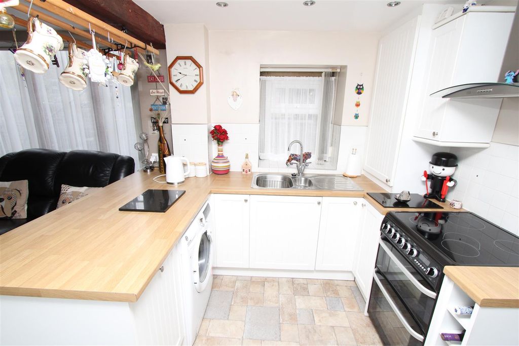 Property photo 3 of 23
