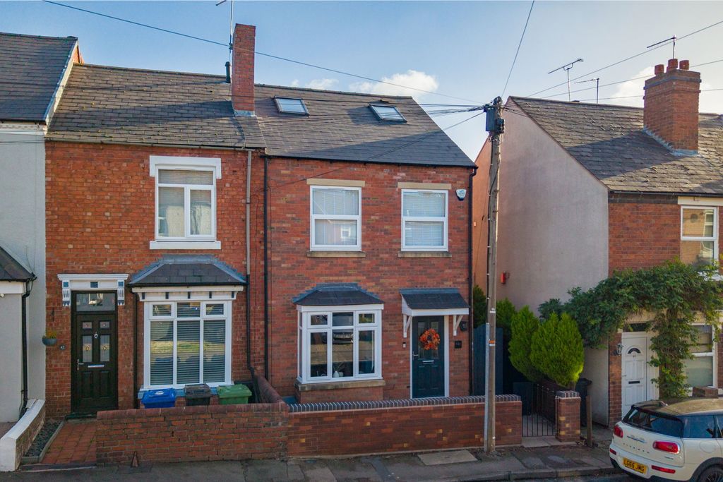Property photo 1 of 31