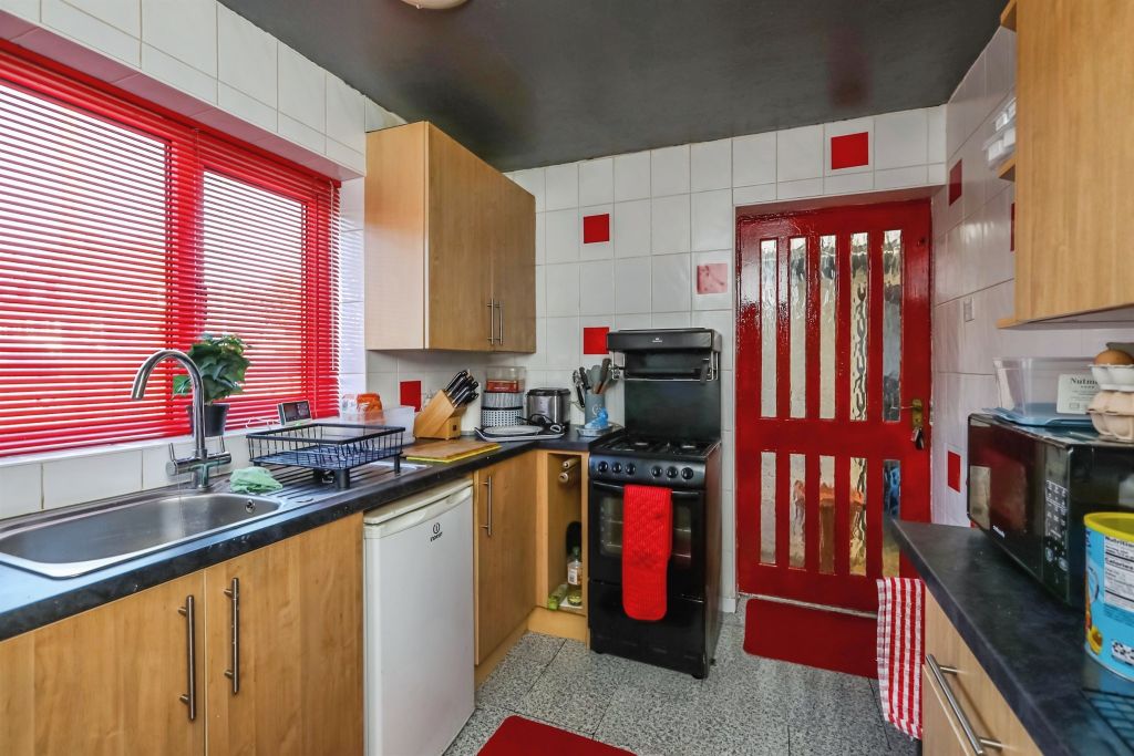 Property photo 2 of 9