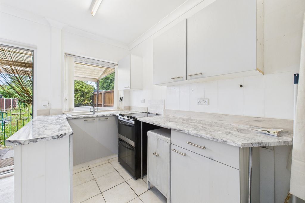 Property photo 3 of 15 Kitchen-Diner