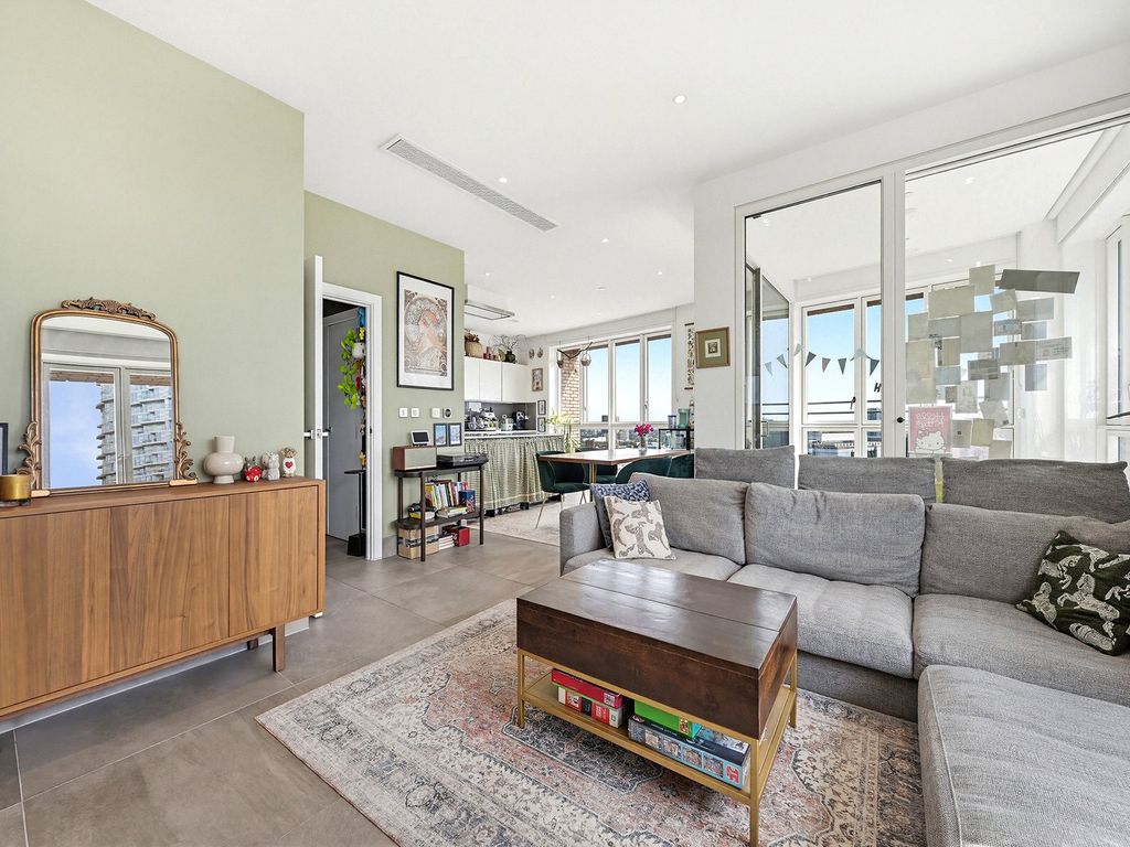 Property photo 1 of 19 Royal Captain Court