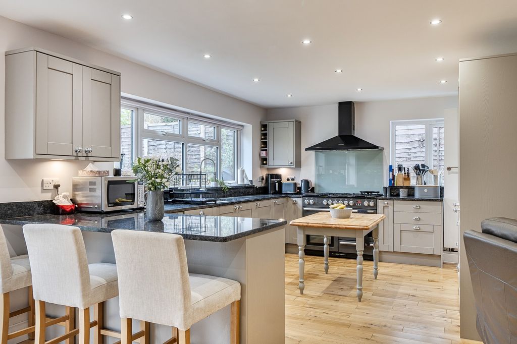 Property photo 2 of 20 Open Plan Family, Dinning &amp; Kitchen